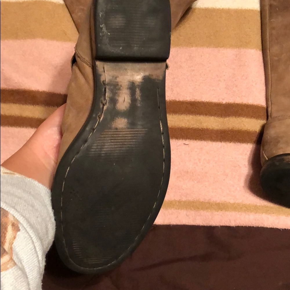 Boots - Picture 3 of 4